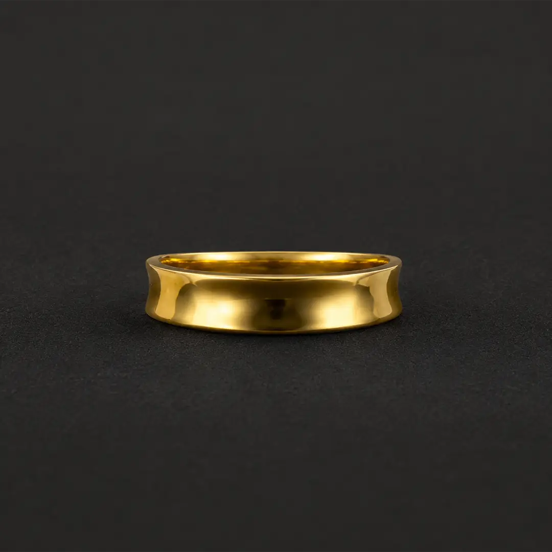 Concave Classic Gold Ring