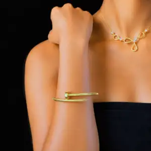 new-ganesha-clavelle-nail-bangle